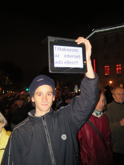 demonstracja przeciwko podatkowi od internetu, Budapeszt 26.10.2014